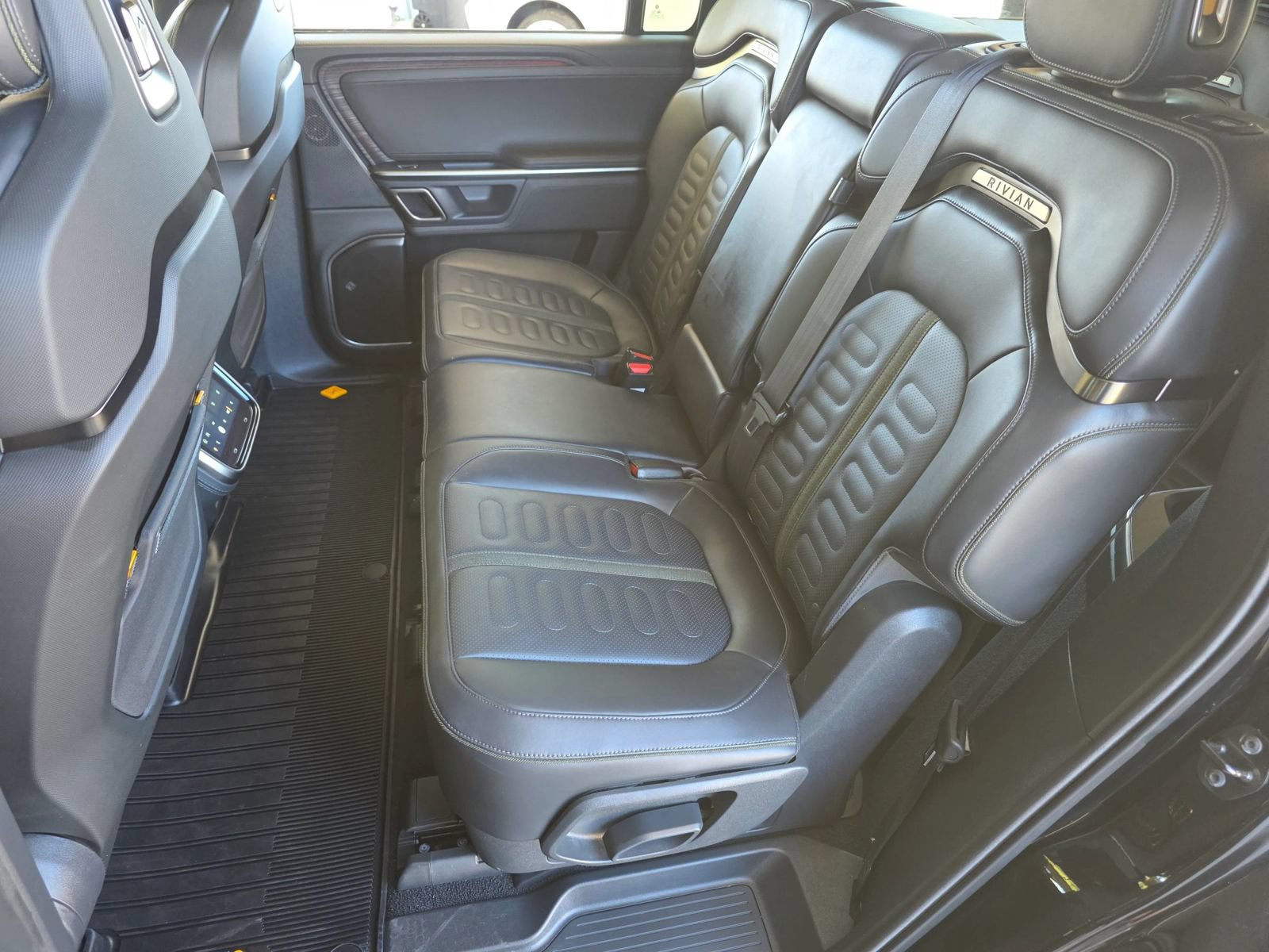 Used 2024 Rivian R1S Adventure Quad AWD/4WD image 36