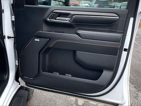 Used 2024 GMC Sierra 2500 AT4 w/ AT4 Premium Plus Package image 12