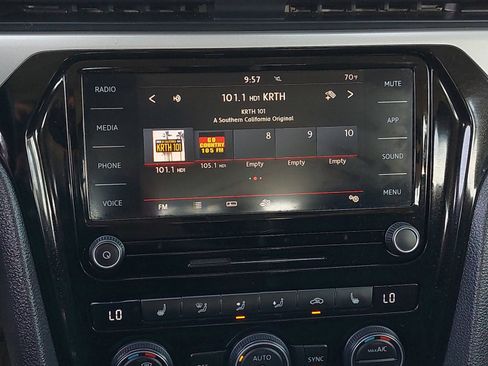 Used 2022 Volkswagen Passat 2.0T SE image 20