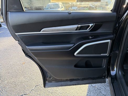 Used 2021 Kia Telluride EX w/ EX Premium Package image 23