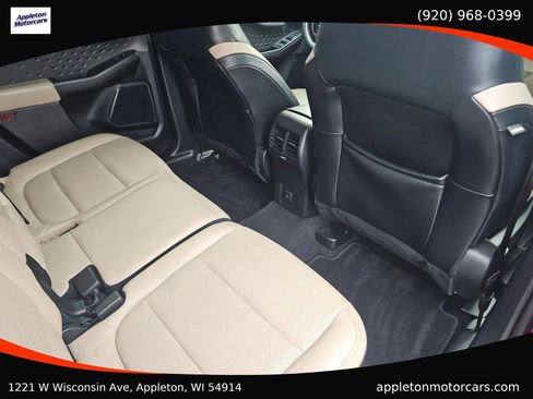 Used 2020 Ford Escape SEL image 31