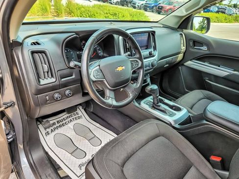 Used 2021 Chevrolet Colorado LT w/ LT Convenience Package AWD/4WD image 9