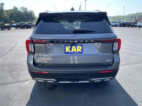 New 2026 Ford Explorer Active w/ Active Comfort Package AWD/4WD image 8