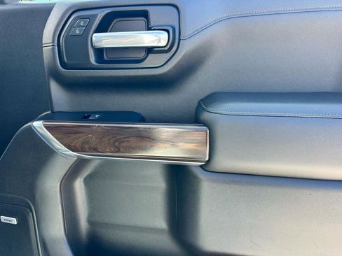 Used 2019 GMC Sierra 1500 SLT w/ SLT Premium Plus Package image 11