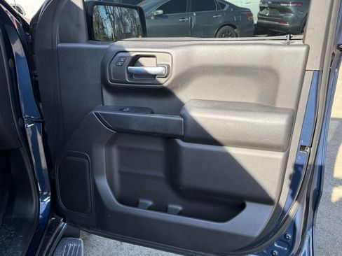 Used 2022 Chevrolet Silverado 1500 Custom image 7