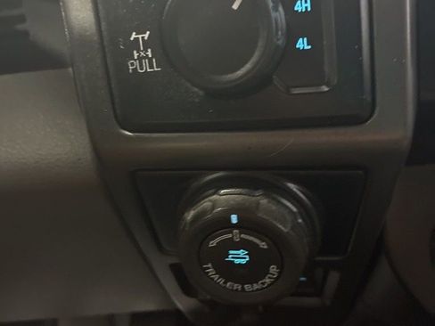 Used 2019 Ford F150 XLT w/ Equipment Group 302A Luxury AWD/4WD image 32