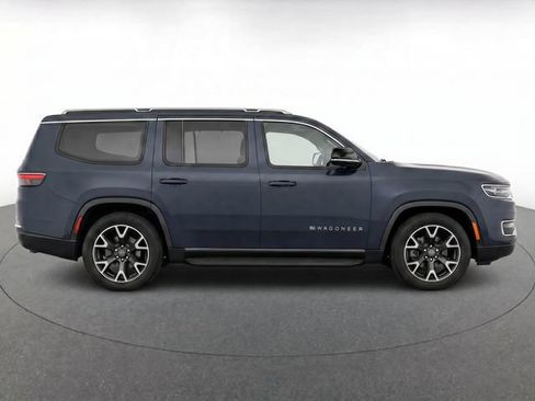 Used 2024 Jeep Wagoneer Series III AWD/4WD image 2