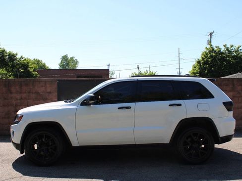 Used 2014 Jeep Grand Cherokee Limited AWD/4WD image 2