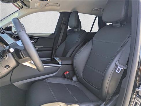 Used 2025 Mercedes-Benz GLC 350e 4MATIC image 16