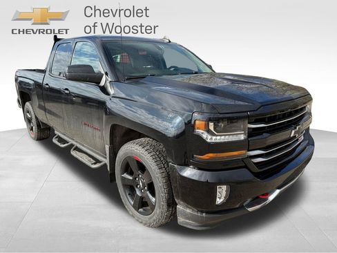 Used 2017 Chevrolet Silverado 1500 LT w/ Redline Edition image 7
