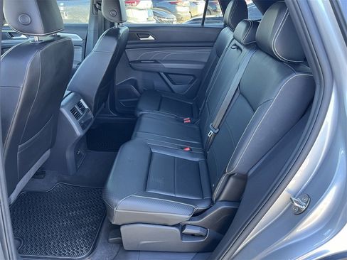 Used 2022 Volkswagen Atlas Cross Sport SE image 26