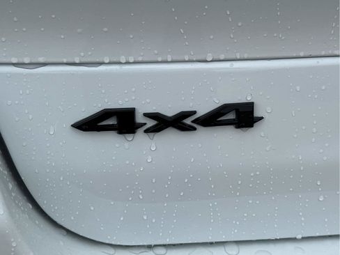 New 2025 Jeep Grand Cherokee L Summit image 17