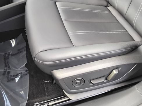 Certified 2025 Audi Q4 e-tron Premium image 18