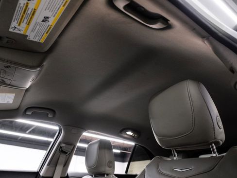 Used 2021 Cadillac XT4 Premium Luxury image 36