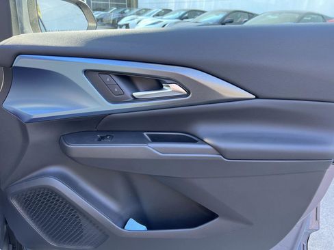 New 2026 Chevrolet Equinox EV LT image 29