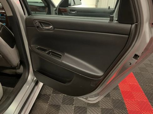 Used 2011 Chevrolet Impala LT image 40