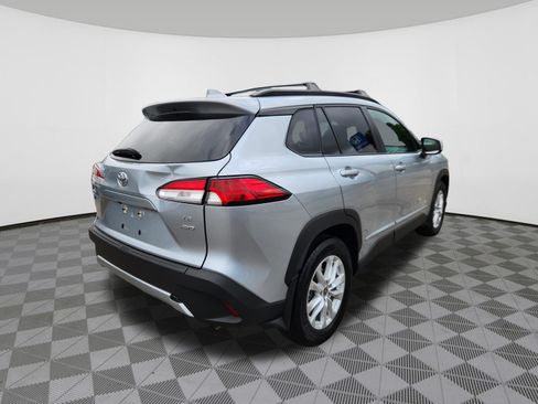 Used 2023 Toyota Corolla Cross LE w/ Moonroof Package AWD/4WD image 4