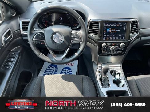 Used 2021 Jeep Grand Cherokee Freedom Edition AWD/4WD image 11