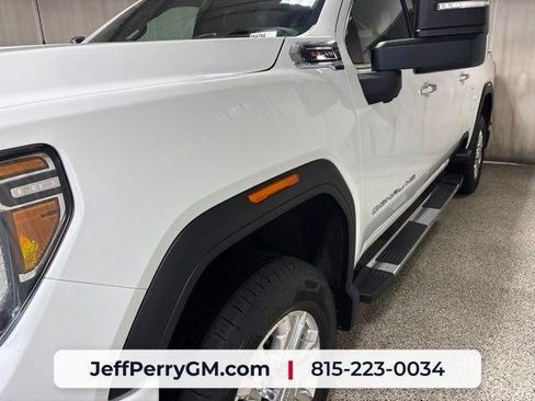 Used 2021 GMC Sierra 2500 Denali w/ Denali Ultimate Package AWD/4WD image 11