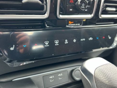 New 2026 Nissan Sentra SR FWD image 37