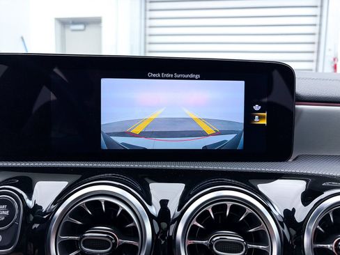 Used 2023 Mercedes-Benz CLA 250 w/ Premium Package image 9