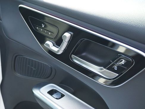 Certified 2025 Mercedes-Benz GLC 300 4MATIC image 61