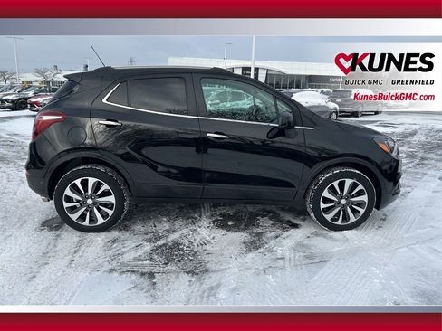 Used 2022 Buick Encore Preferred w/ Safety Package image 3
