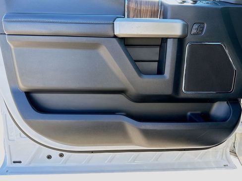 Used 2019 Ford F150 Lariat w/ Equipment Group 502A Luxury image 20