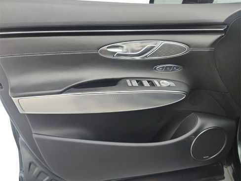 Used 2022 Genesis GV70 2.5T w/ Select Package image 22