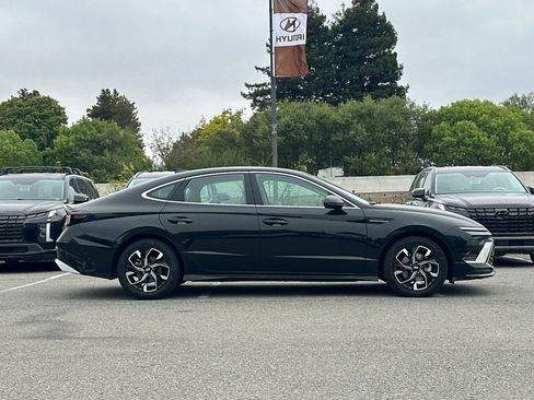 Used 2025 Hyundai Sonata SEL FWD image 3