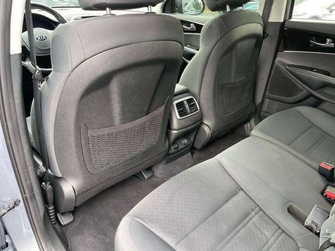 Used 2020 Kia Sorento S FWD image 27