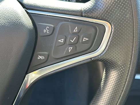 Used 2025 Chevrolet Malibu LT image 25