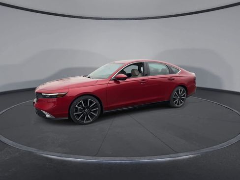 Used 2023 Honda Accord Touring image 4