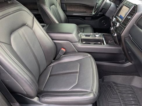 Used 2021 Ford Expedition Limited image 28