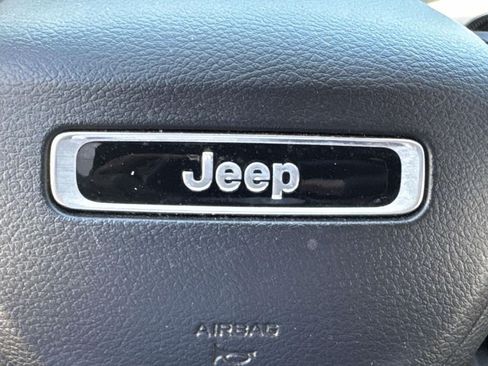 Used 2023 Jeep Compass Limited AWD/4WD image 32