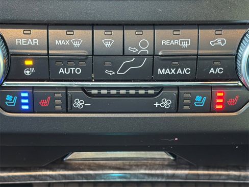 Used 2021 Ford Expedition Limited image 31