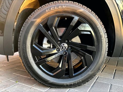 Used 2022 Volkswagen Atlas SE image 9