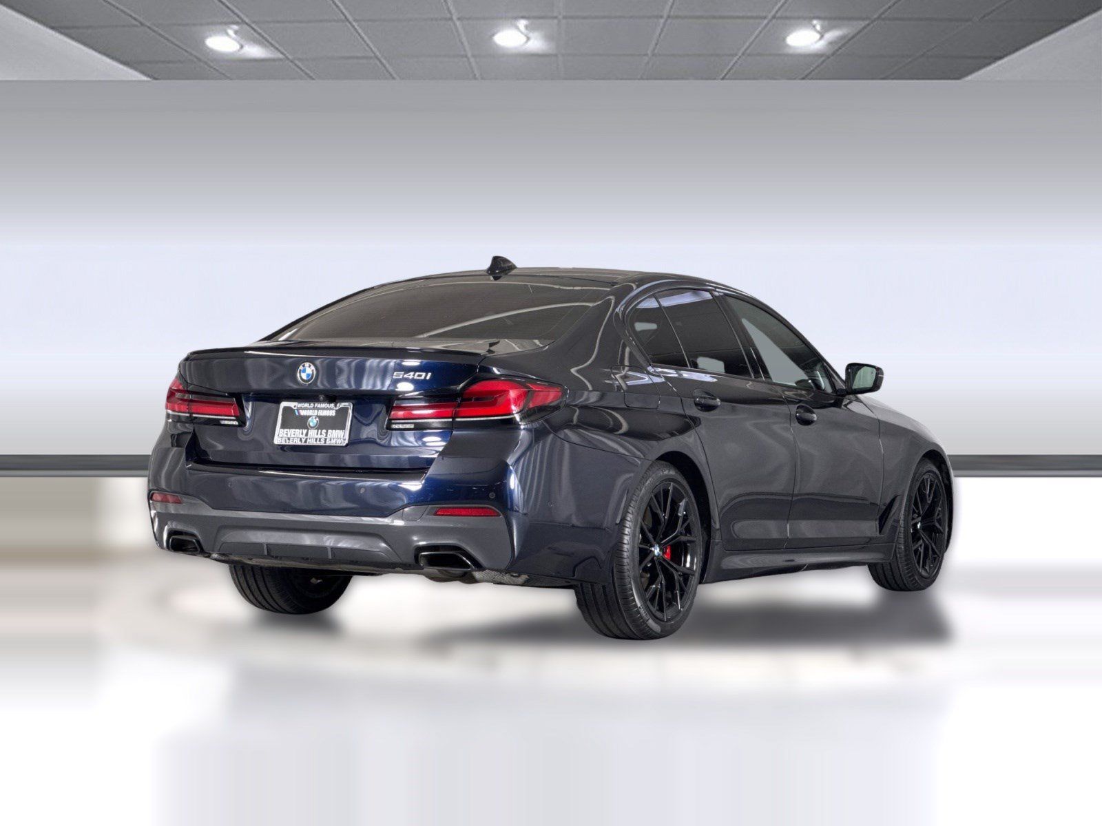 Used 2023 BMW 540i w/ M Sport Package RWD image 9