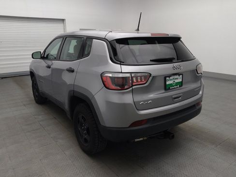 Used 2018 Jeep Compass Sport AWD/4WD image 5