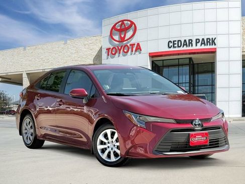 Used 2026 Toyota Corolla LE FWD image 1