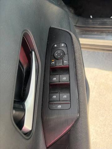 Certified 2025 Nissan Kicks SV w/ Charging Package FWD image 27