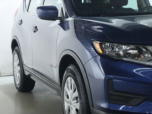 Used 2020 Nissan Rogue S image 9