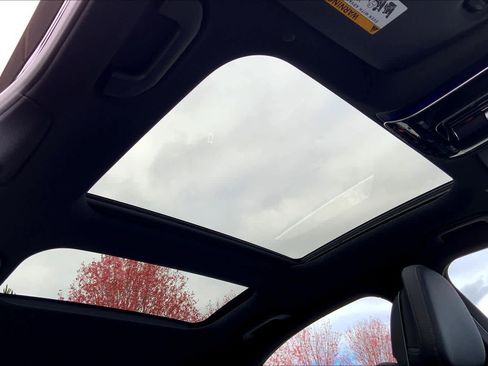 New 2026 Mercedes-Benz C 300 4MATIC Sedan image 11