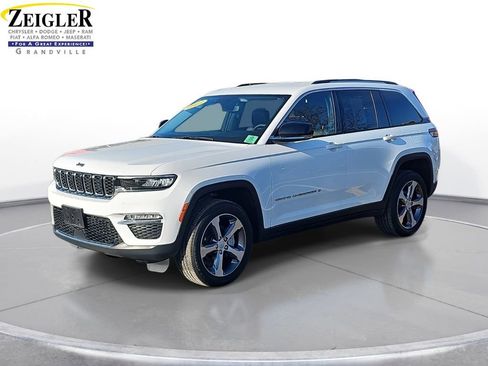 Used 2023 Jeep Grand Cherokee Limited image 1