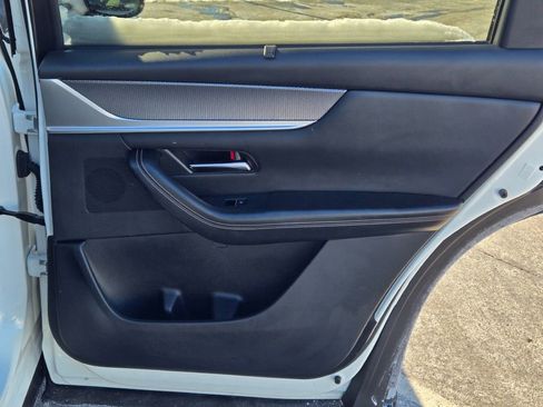 Used 2024 MAZDA CX-90 3.3 Turbo w/ Premium Package image 9