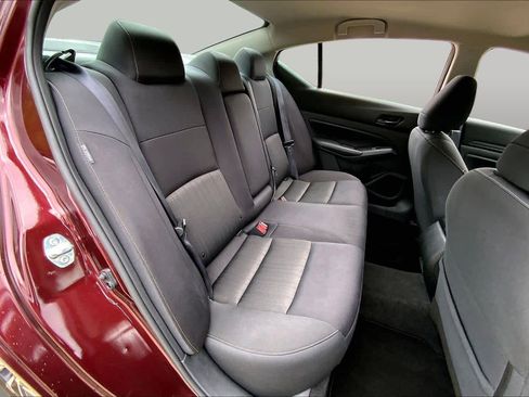 Used 2024 Nissan Altima 2.5 SV FWD image 20