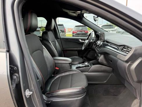 Used 2025 Ford Escape ST-Line AWD/4WD image 14