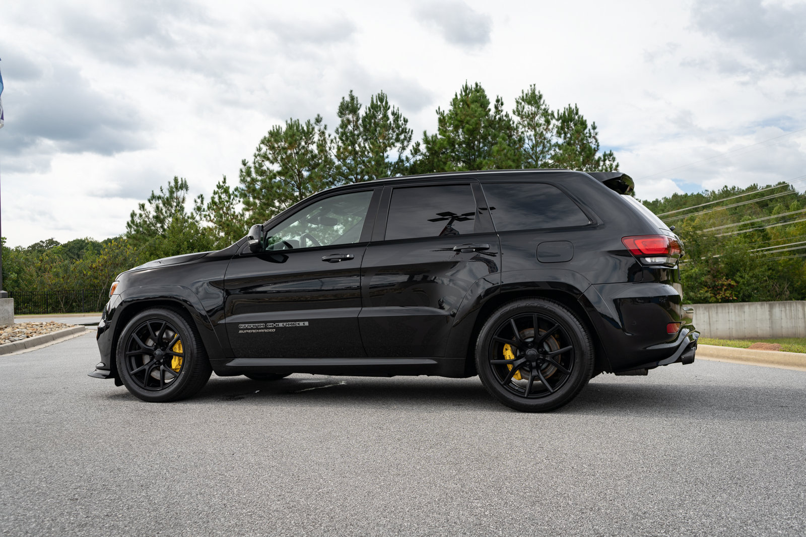 Used 2018 Jeep Grand Cherokee Trackhawk AWD/4WD image 15
