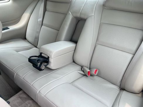 Used 2001 Cadillac Eldorado Touring FWD image 32