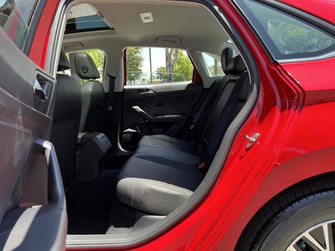 Used 2020 Volkswagen Jetta SE image 39